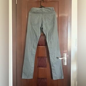Theory pants, size 28, washed green color, brand new